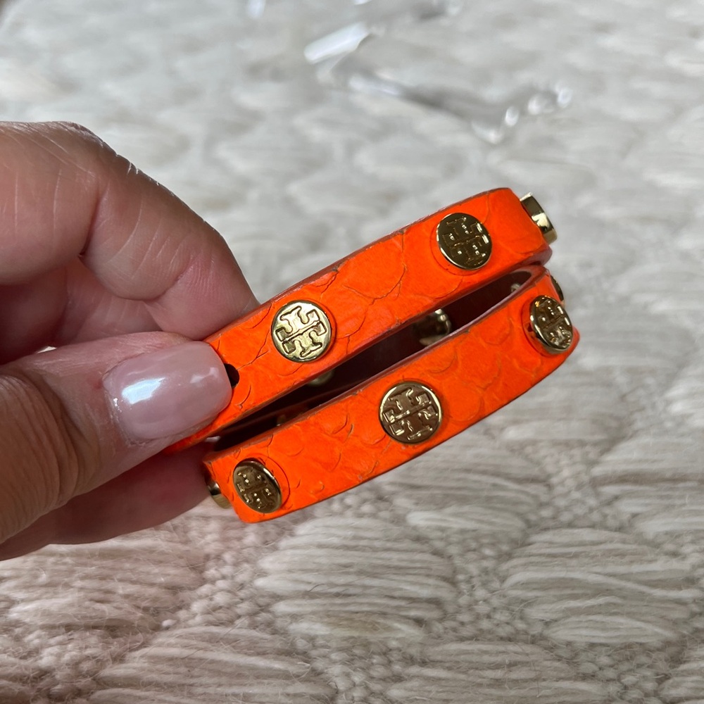Tory Burch Double wrap Logo Stud Bracelet bright orange